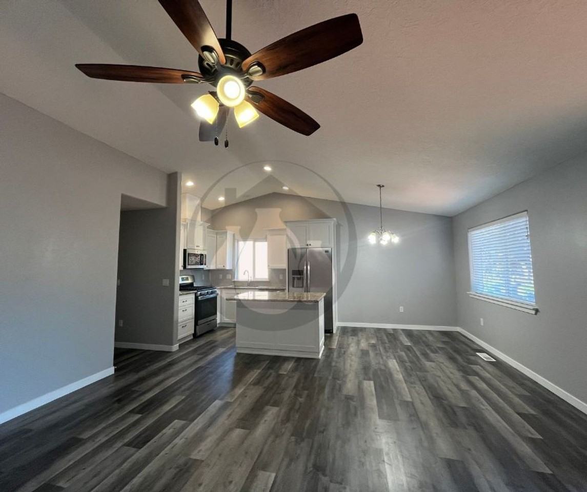 5530 Bryce Street Southeast - Photo 2 of 9