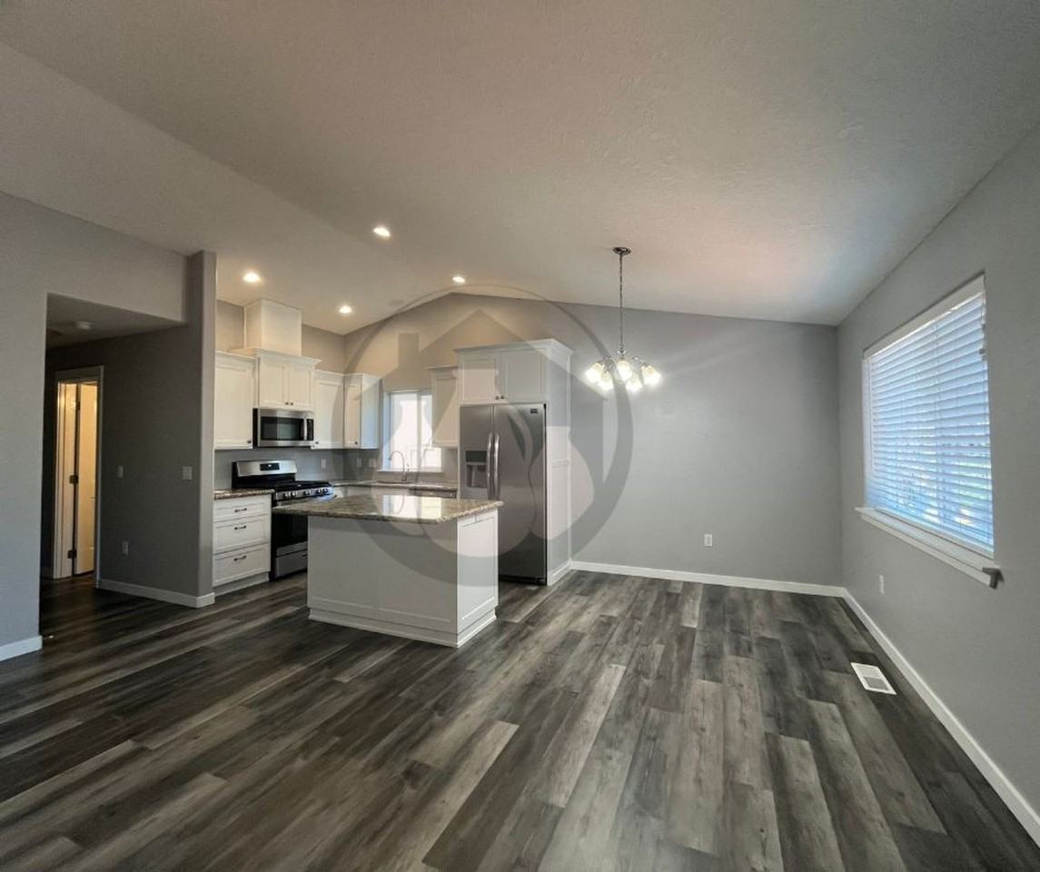 5530 Bryce Street Southeast - Photo 3 of 9