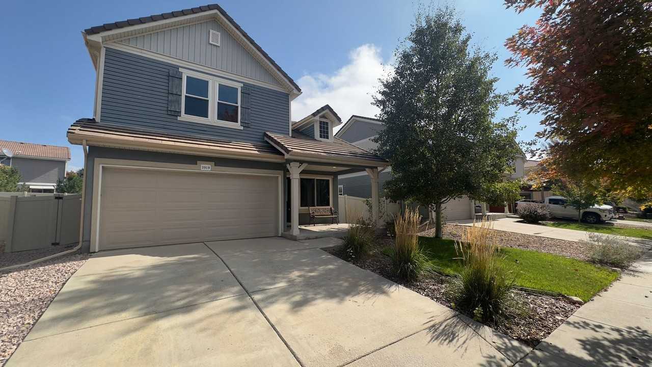 3919 Hunterwood Ln - Photo 2 of 24