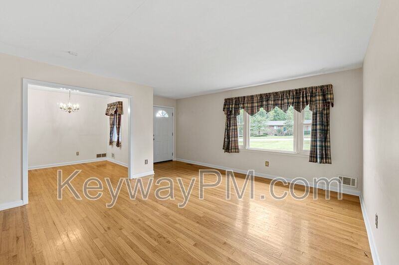 1001 Beverly Heights Dr - Photo 5 of 30