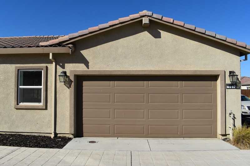 701 Betten St - Photo 3 of 31