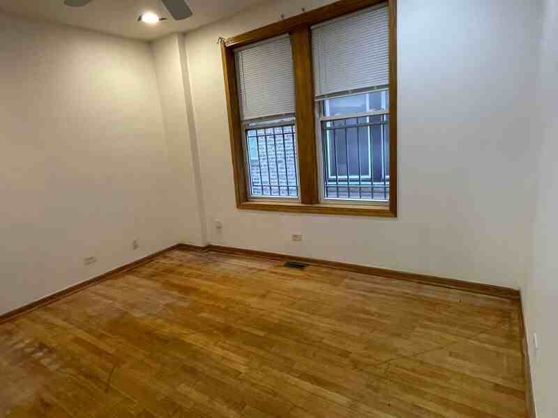 902 N California Ave #1R - Photo 7 of 10