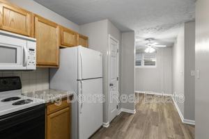 featured image of 348 S 5th St