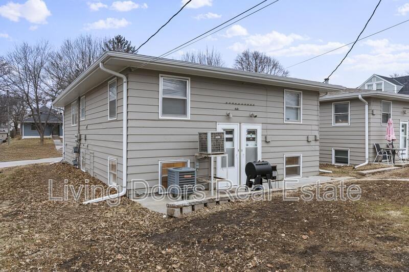 348 S 5th St - Photo 2 of 21