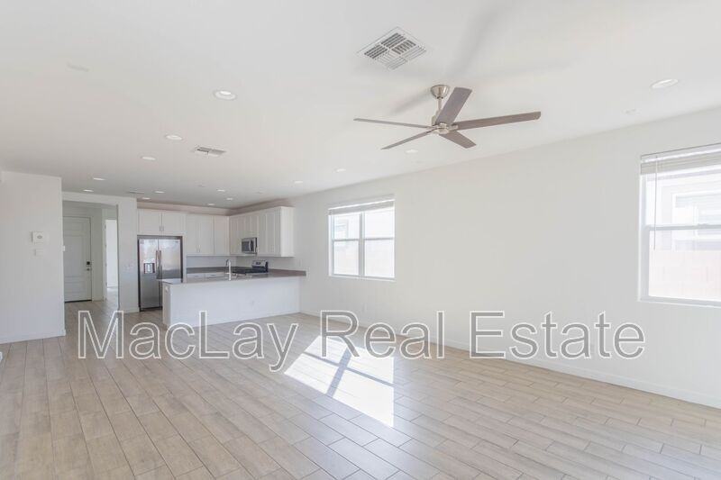 36610 West Mediterranean Way - Photo 4 of 31