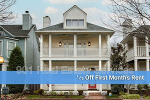 featured image of 1018 Harbor Bend Cir