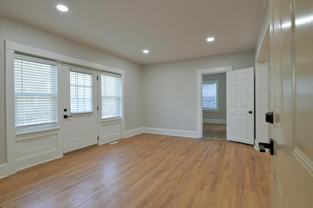 1141 S 30th Ave #8 - Photo 1 of 1