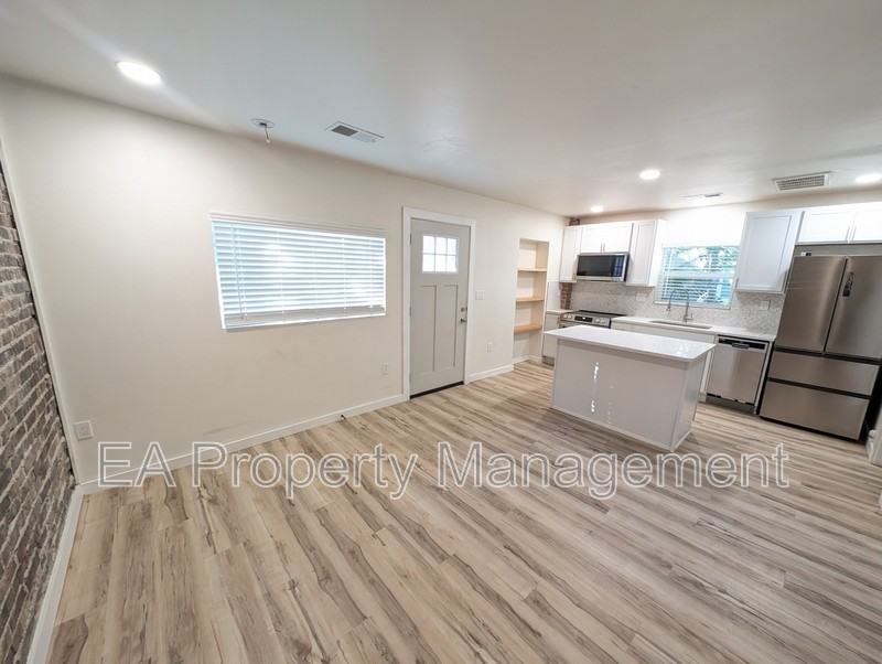 810 13th St Nw - Photo 4 of 15