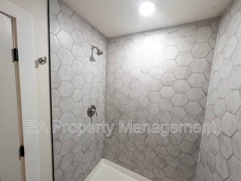 810 13th St Nw - Photo 7 of 15