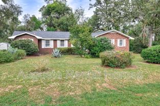 323 Pineview Dr - Photo 1 of 1