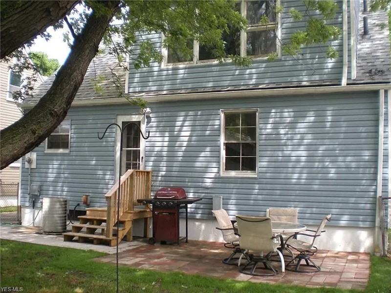 458 E 272nd St - Photo 2 of 38