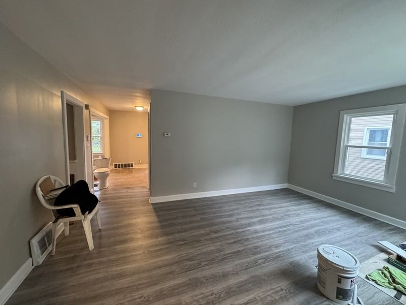 458 E 272nd St - Photo 5 of 38