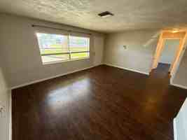 featured image of 90 S Davis St