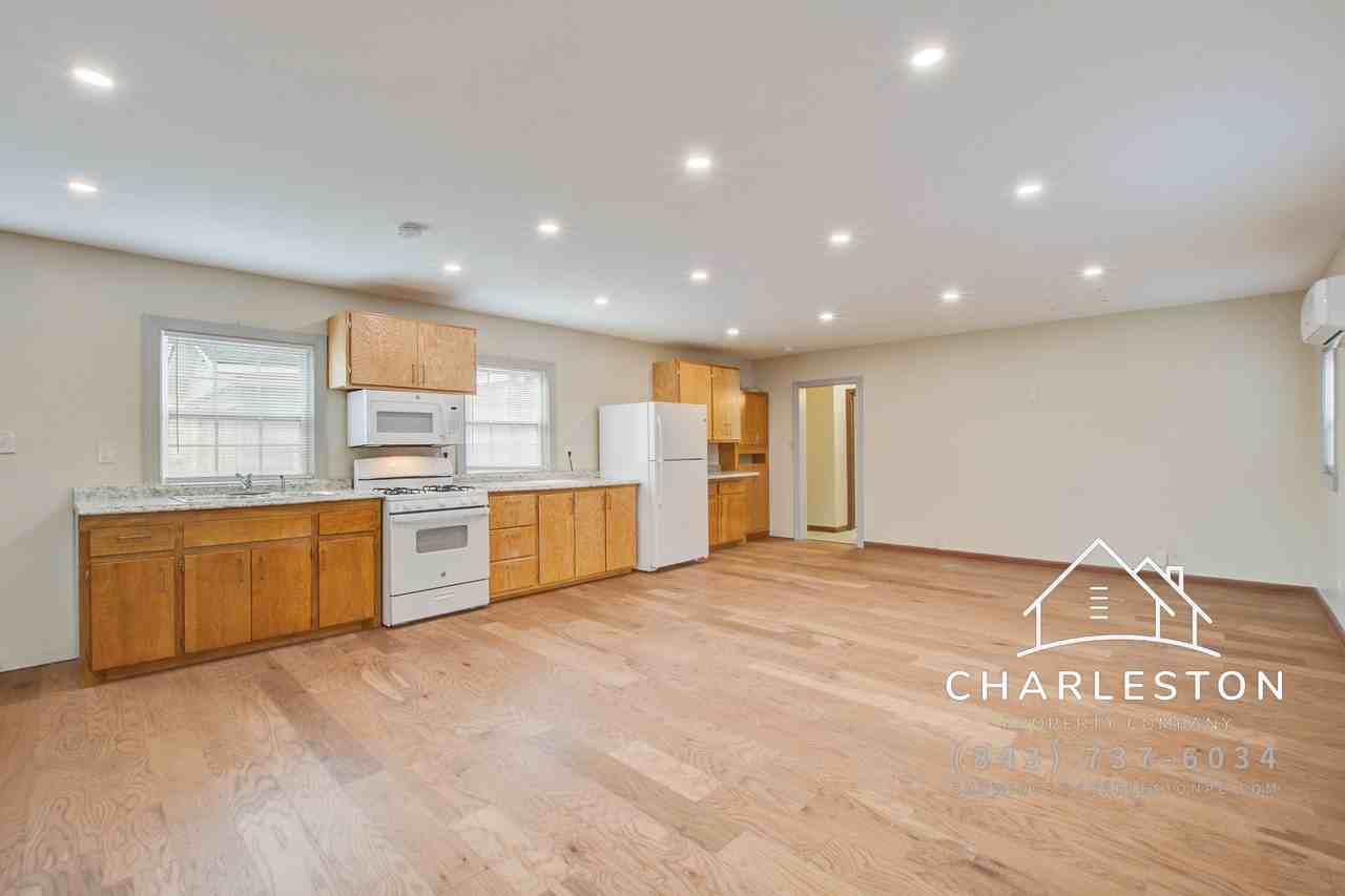 198 Nassau St - Photo 3 of 22