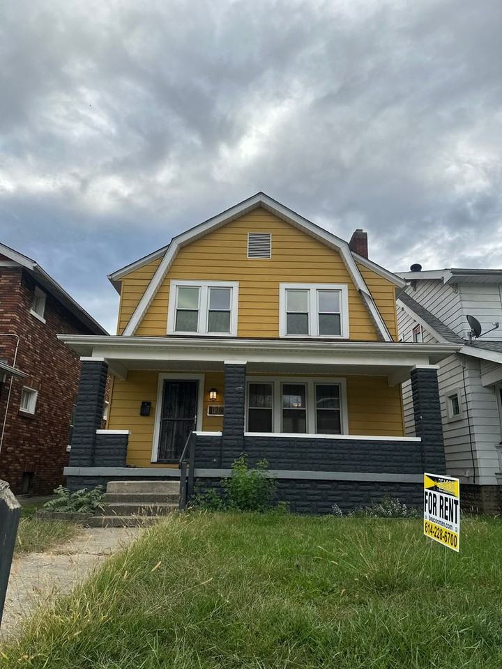 1288 Linwood Ave - Photo 2 of 39