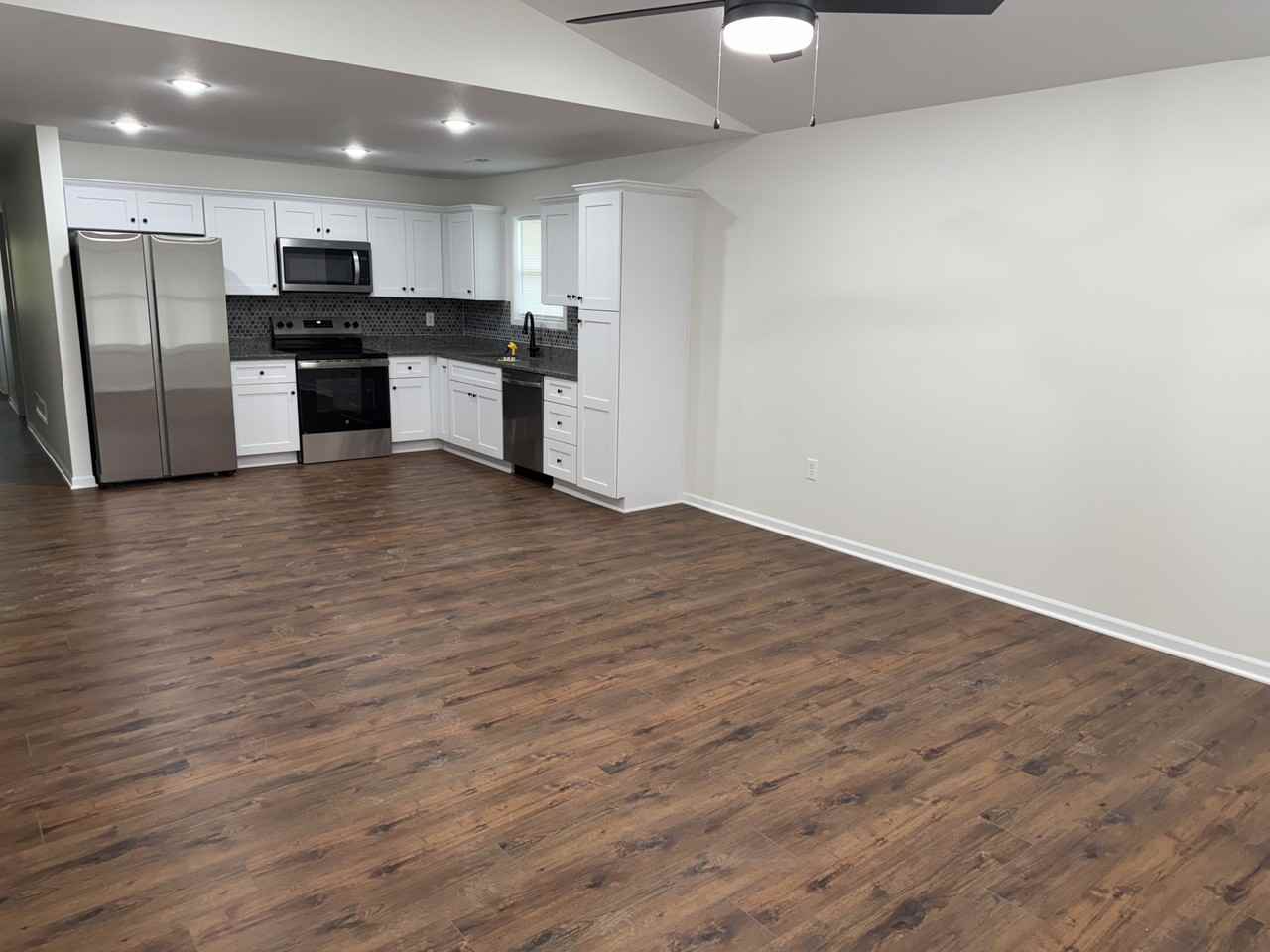 802 W Gay St - Photo 2 of 10