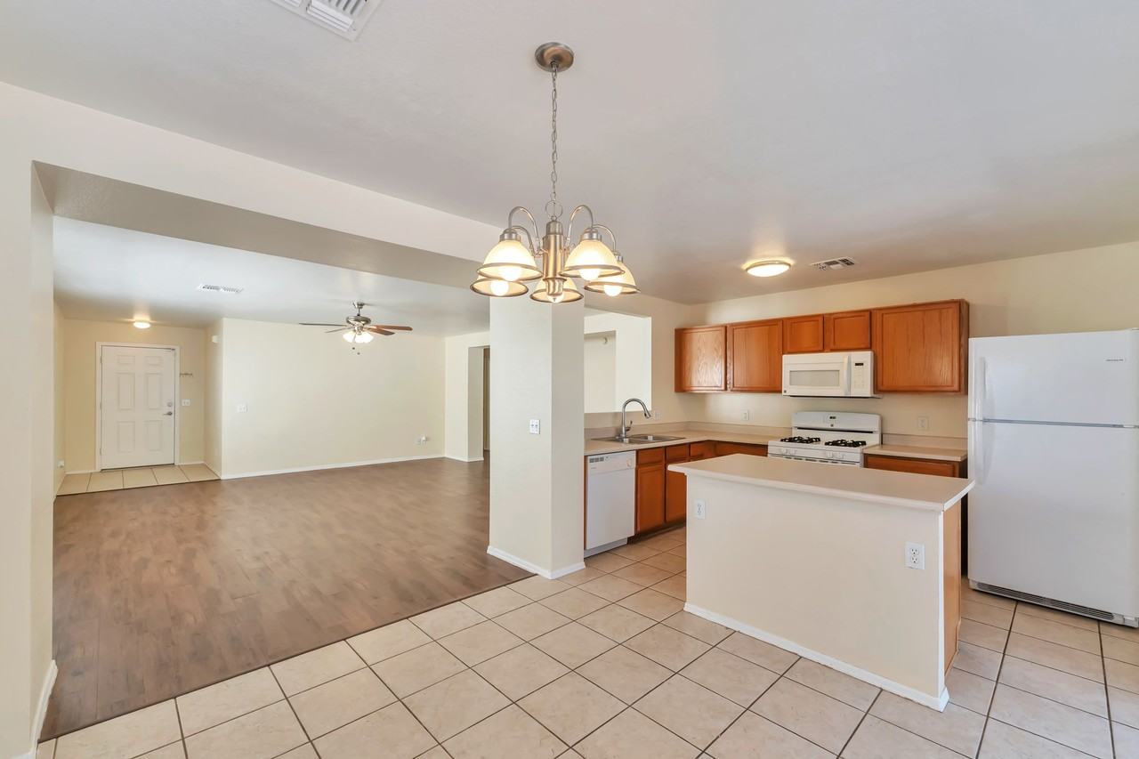 8114 S Sunny Sky Pl - Photo 7 of 27