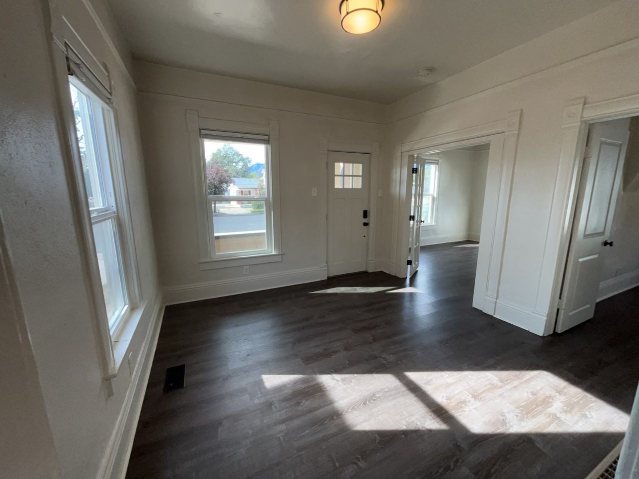 24 W Las Animas St - Photo 2 of 9