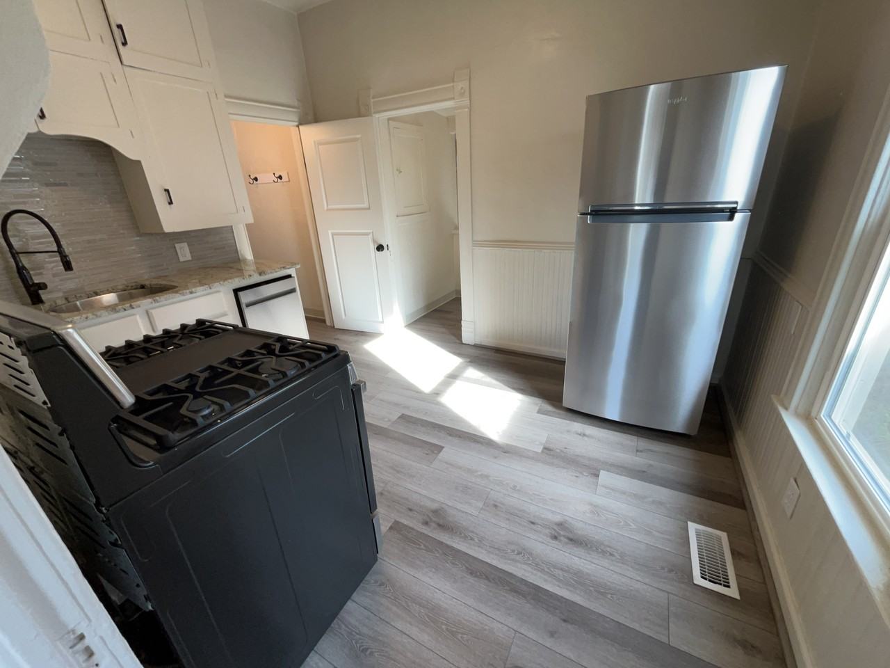 24 W Las Animas St - Photo 6 of 9