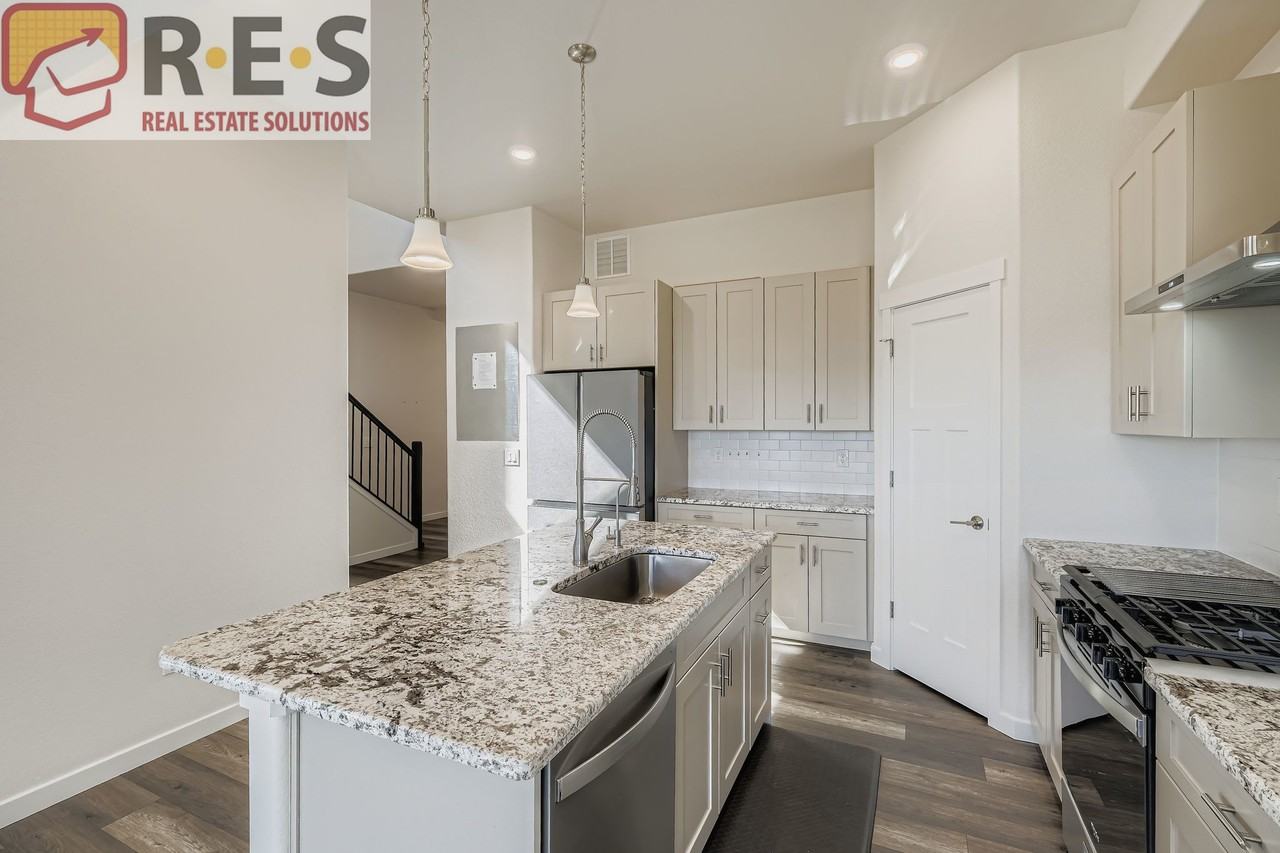 5755 Villa Lorenzo Dr - Photo 4 of 28