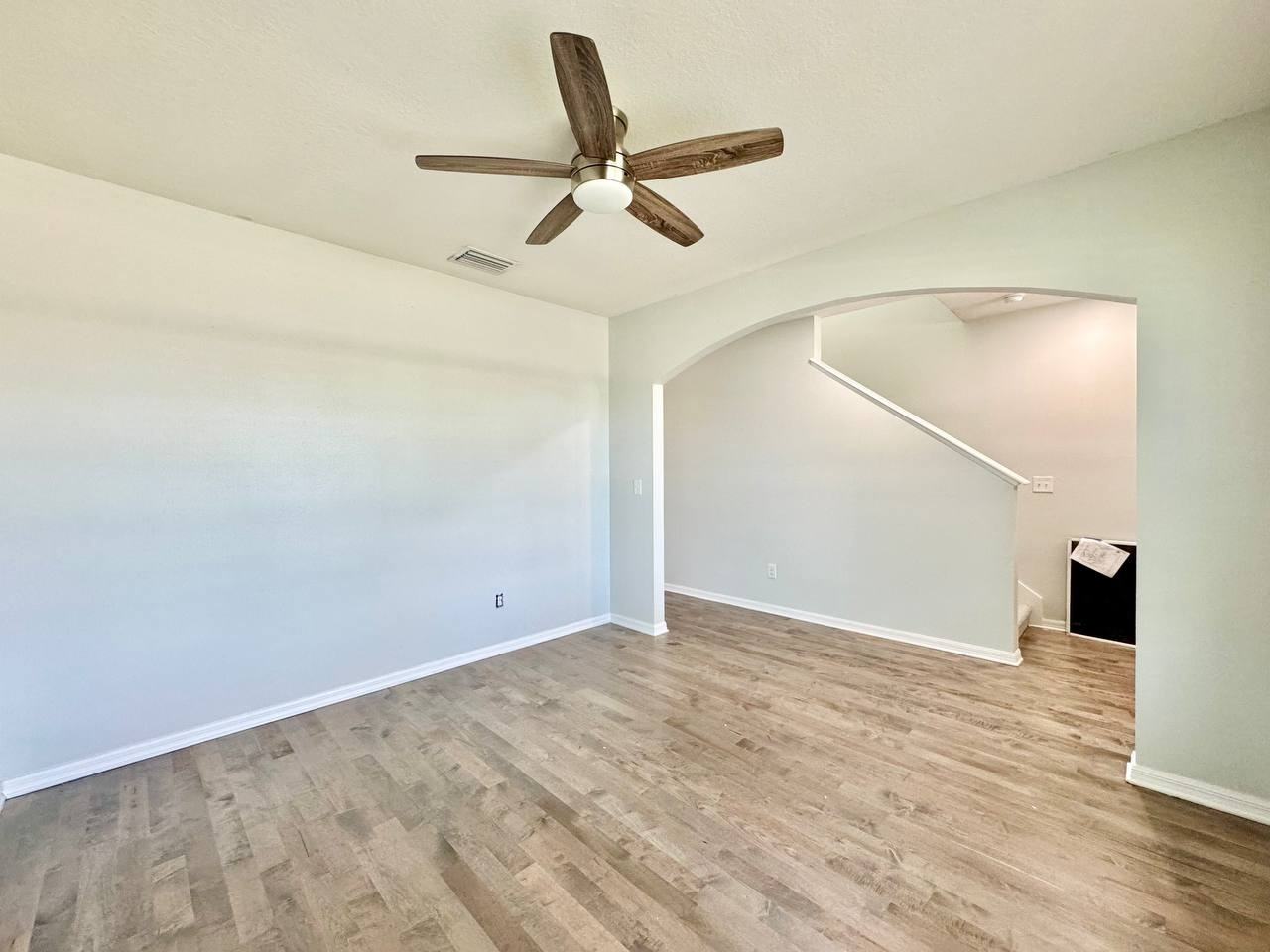 35743 Hillbrook Ave - Photo 7 of 44