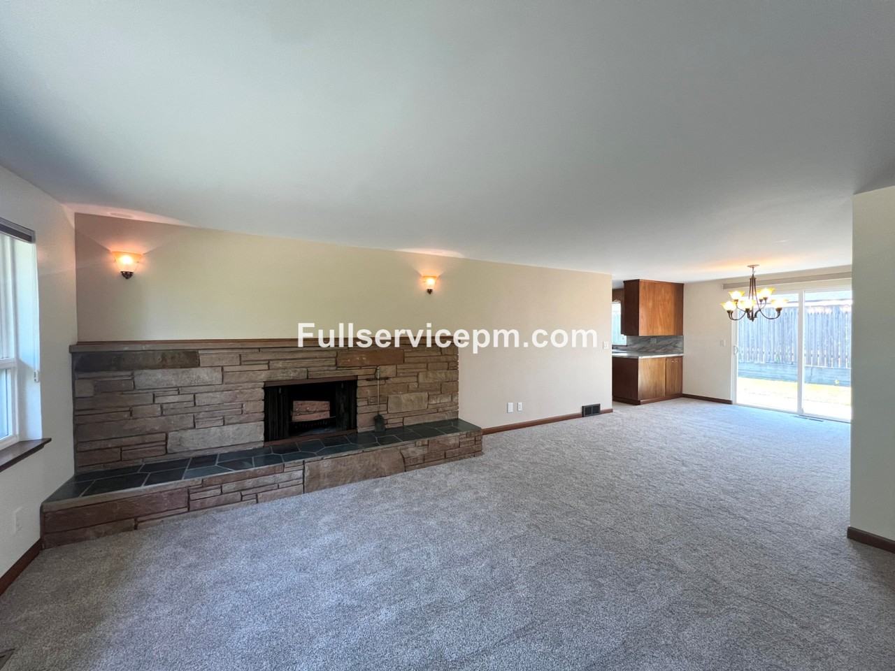 1013 Monroe Ave Ne - Photo 2 of 21