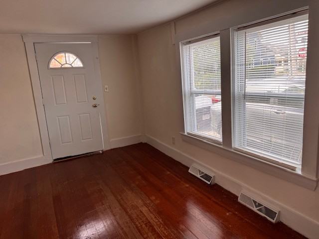 48 Ash St - Photo 3 of 16