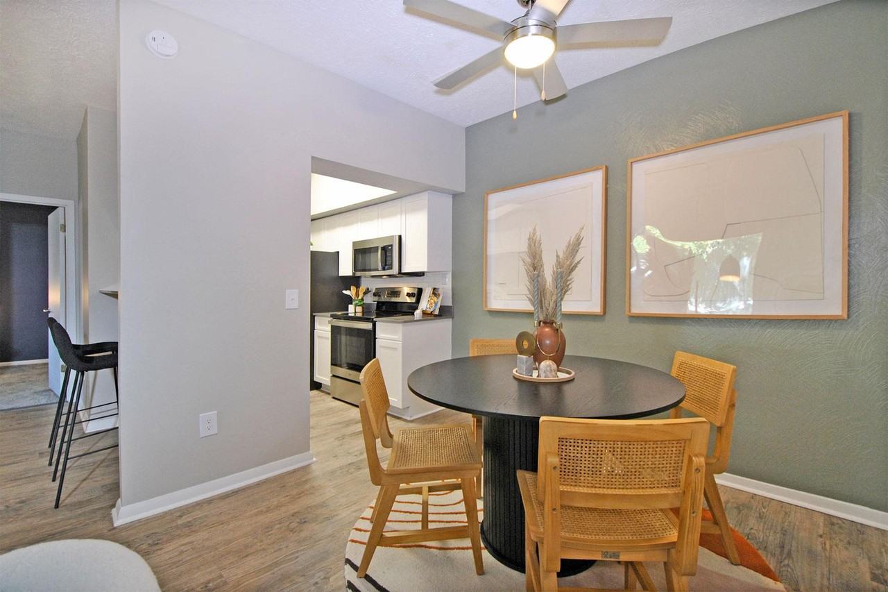 Fox Chase Apartments - Photo 4 of 34