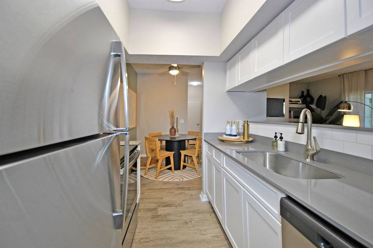 Fox Chase Apartments - Photo 7 of 34