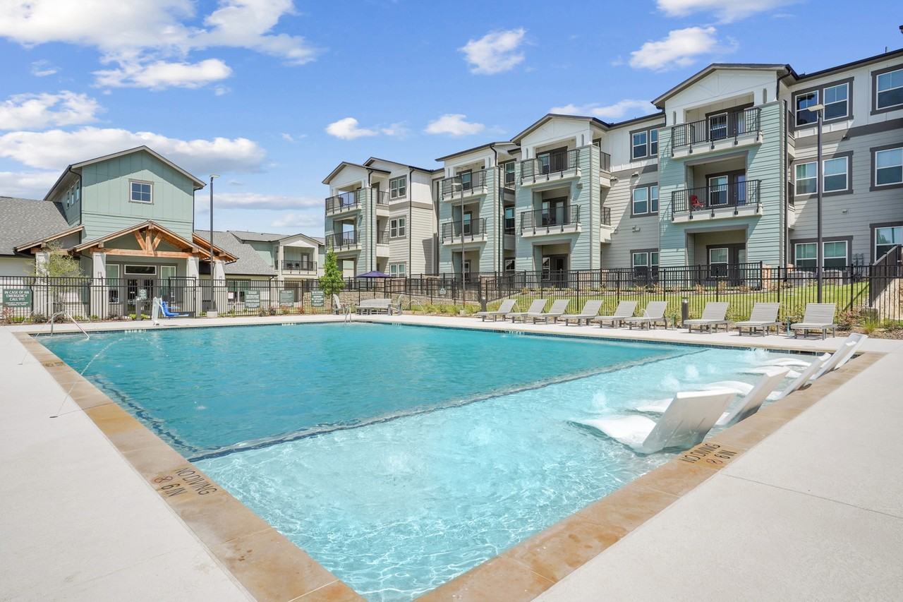 Sherman Park Village - Photo 4 of 51