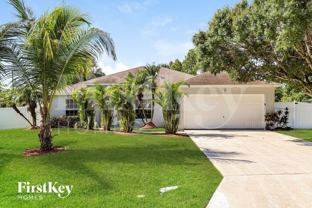 422 Sw Cherryhill Rd - Photo 1 of 1