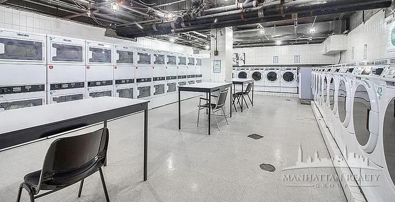 East 71st Street #3R - Photo 4 of 5