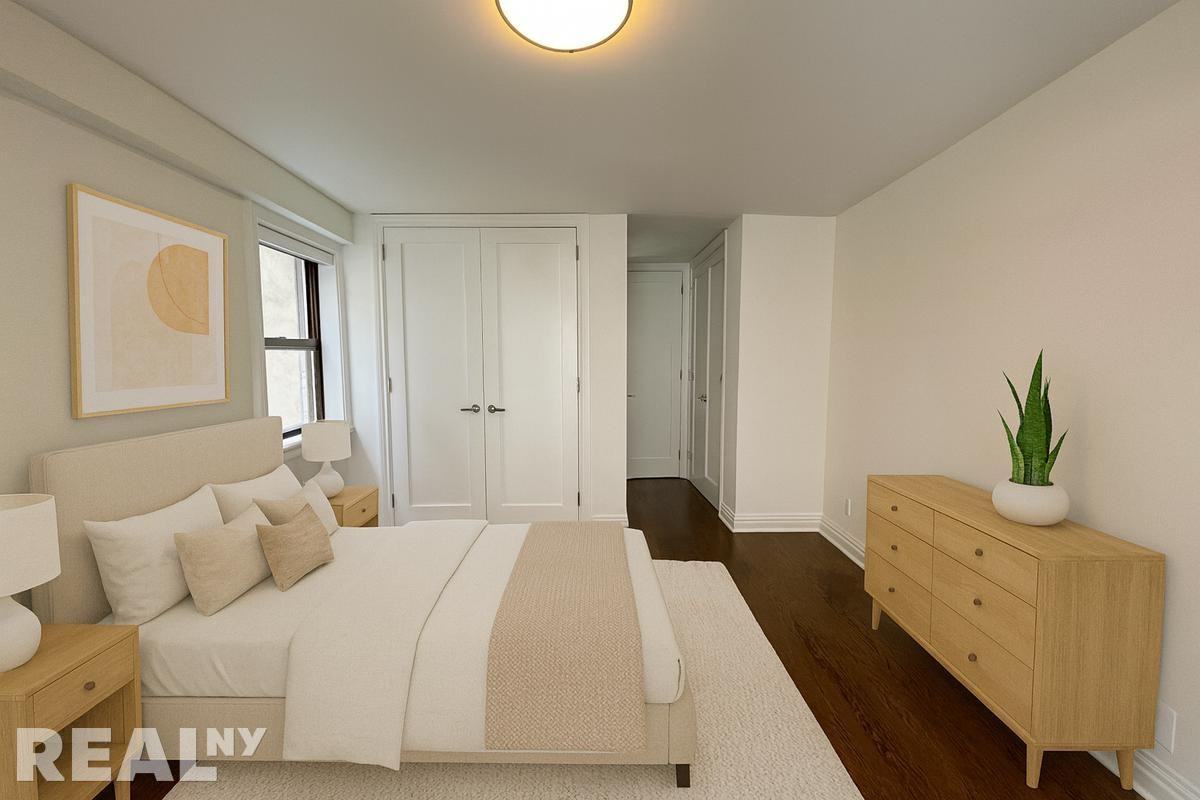 E 89th St #6P - Photo 3 of 6