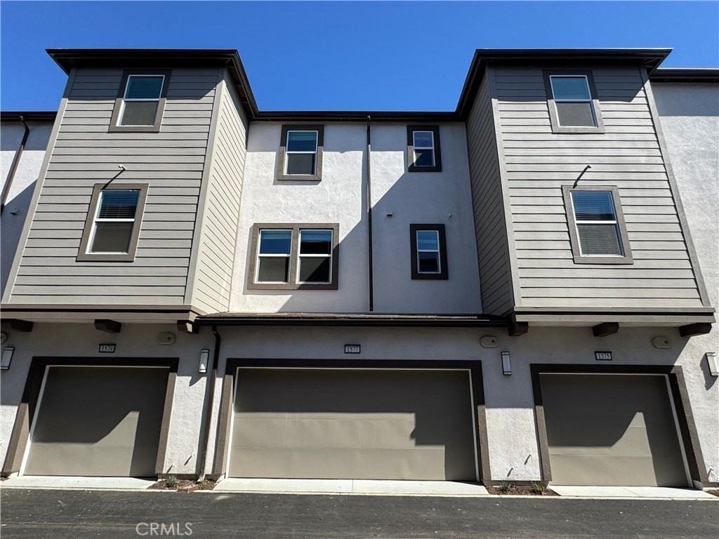 1577 Stratus Dr - Photo 2 of 29