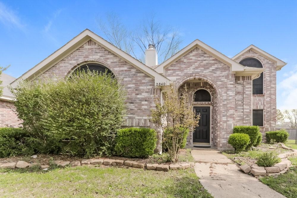 2840 Helen Ln