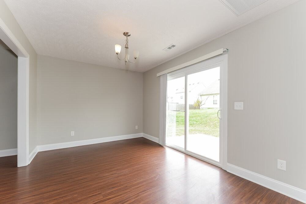 1028 Tammy Sue Ln - Photo 5 of 16