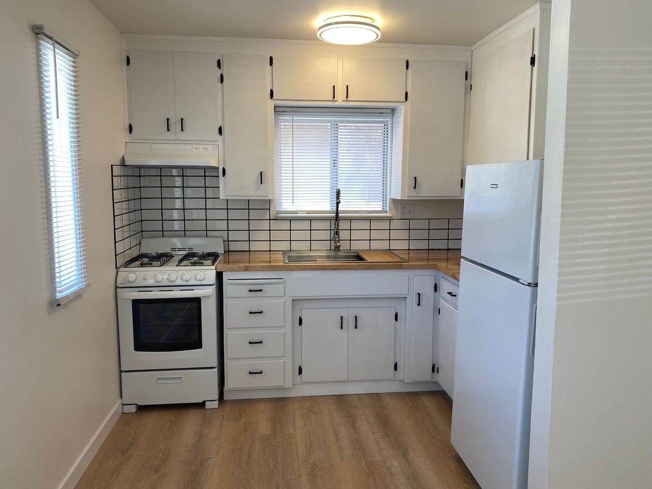 340 Nassau St - Photo 3 of 12