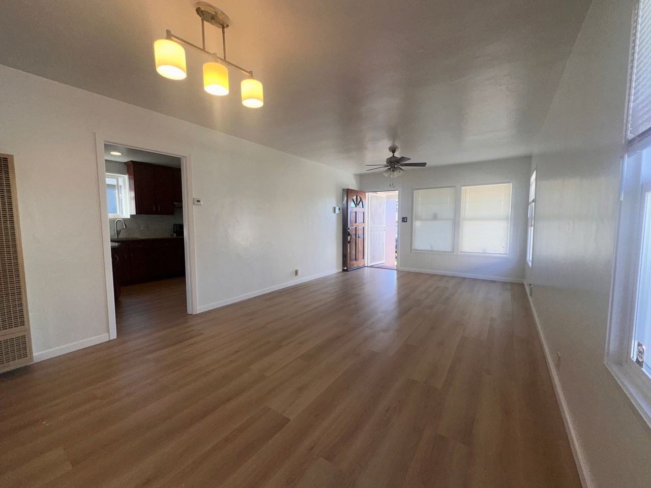 940 29th St - Photo 7 of 19