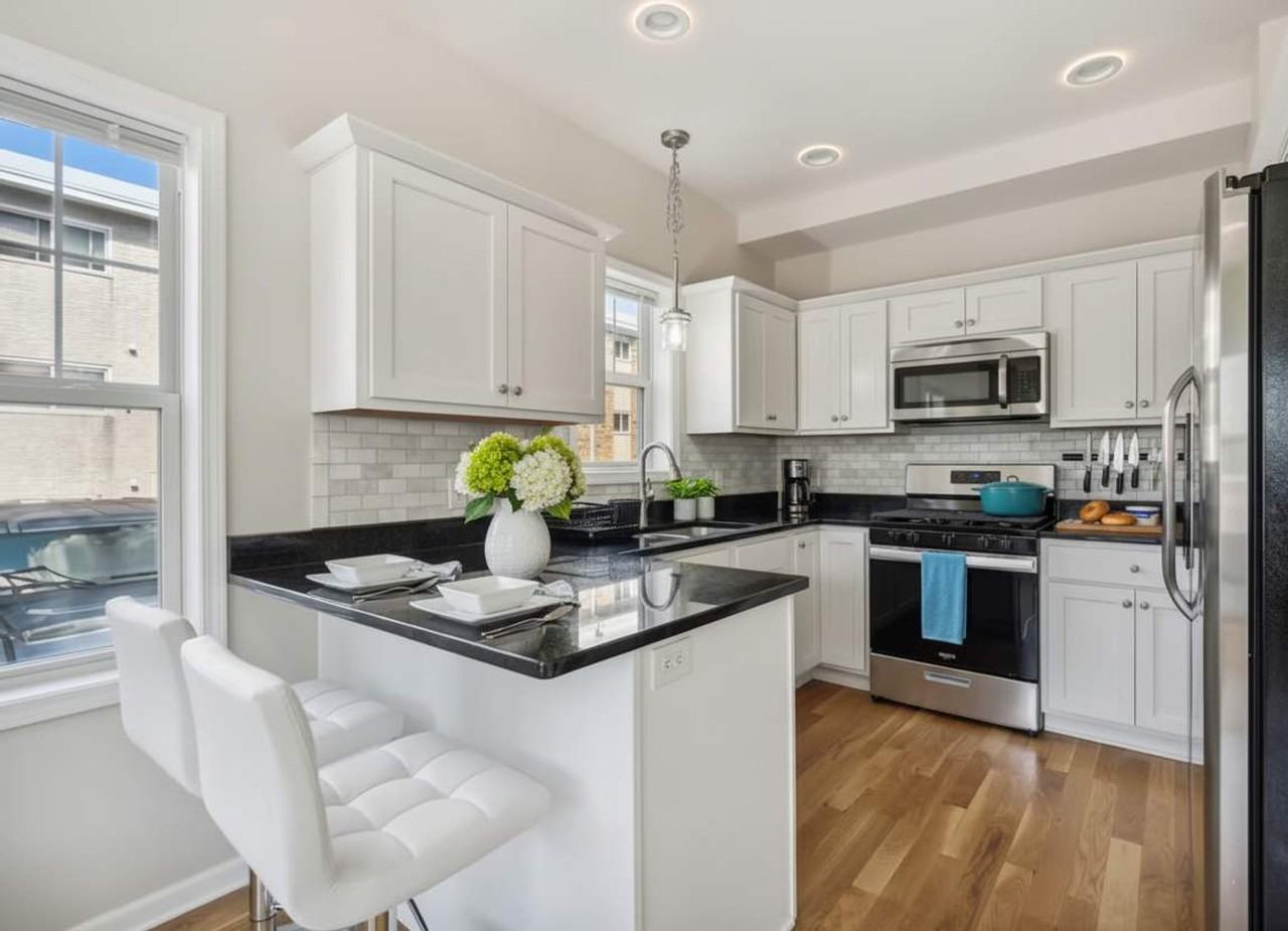 2808 Colfax Ave S #1250755P - Photo 5 of 28