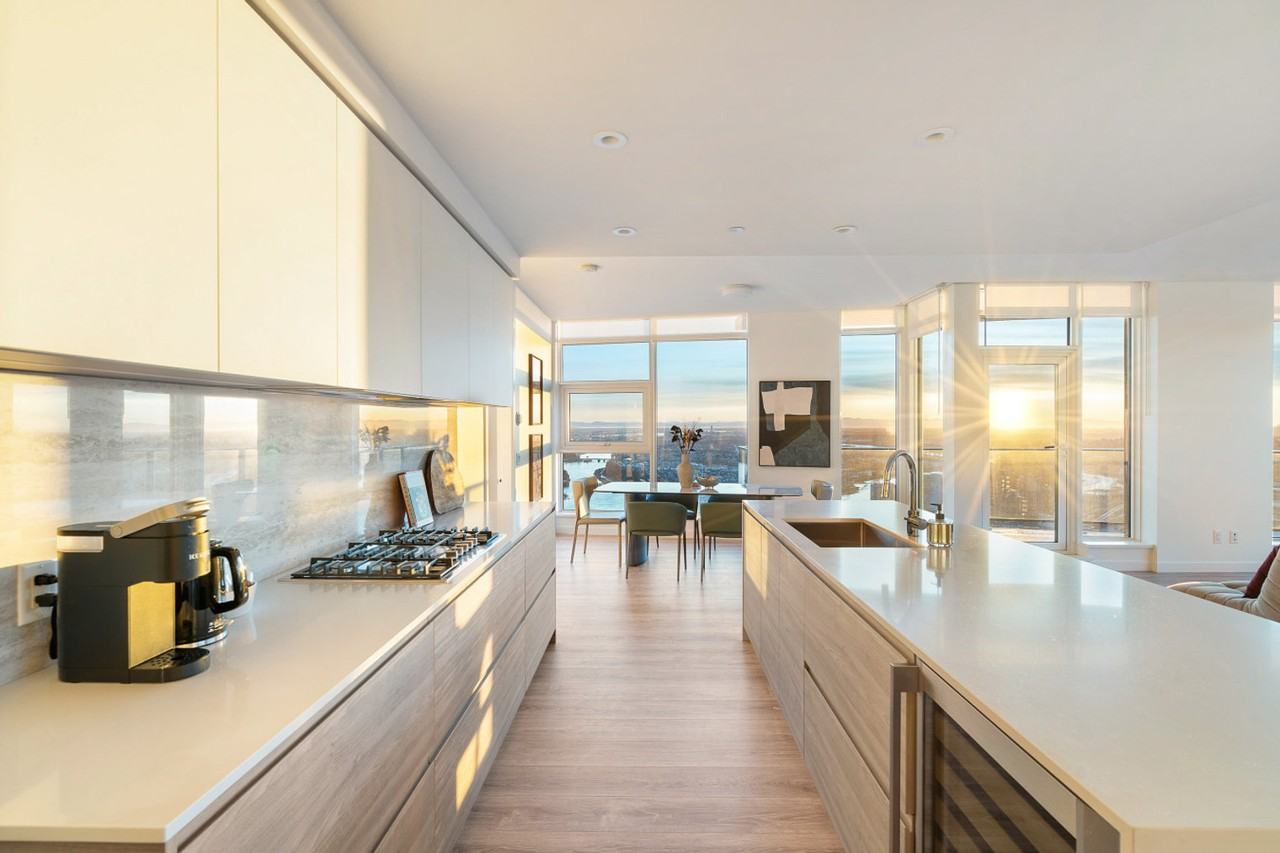 680 Quayside Dr #1060659P - Photo 7 of 43