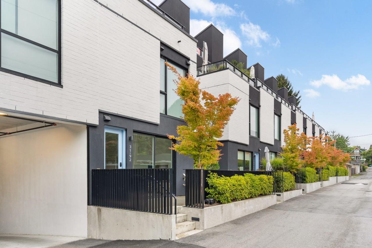 90 West King Edward Ave #1281083P - Photo 6 of 22