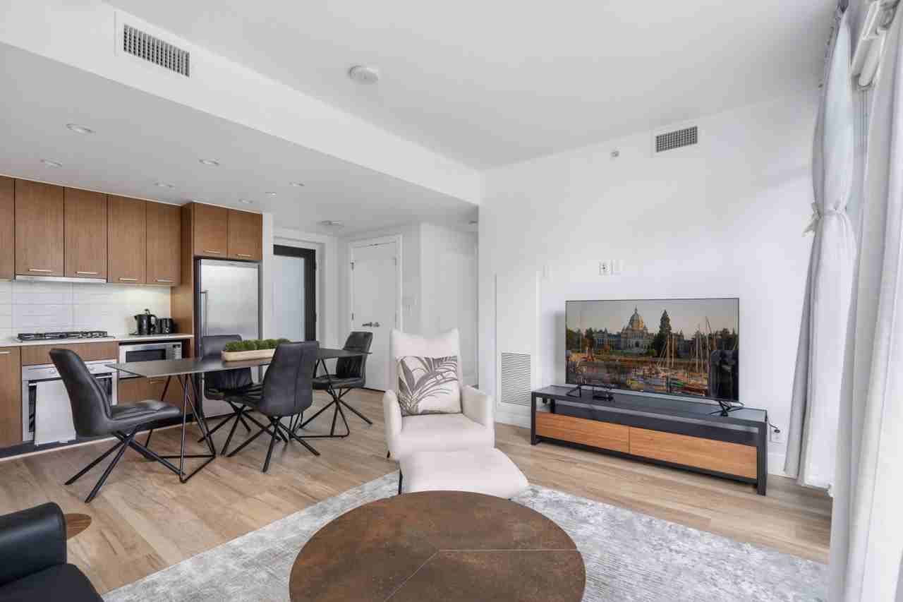 1372 Seymour St #1273079P - Photo 3 of 18