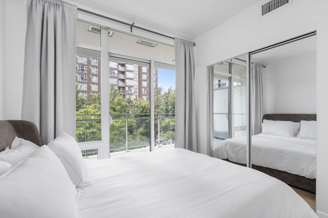 1372 Seymour St #1273079P - Photo 4 of 18