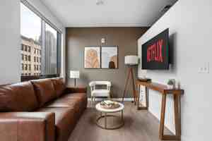 featured image of 421 N Pennsylvania St