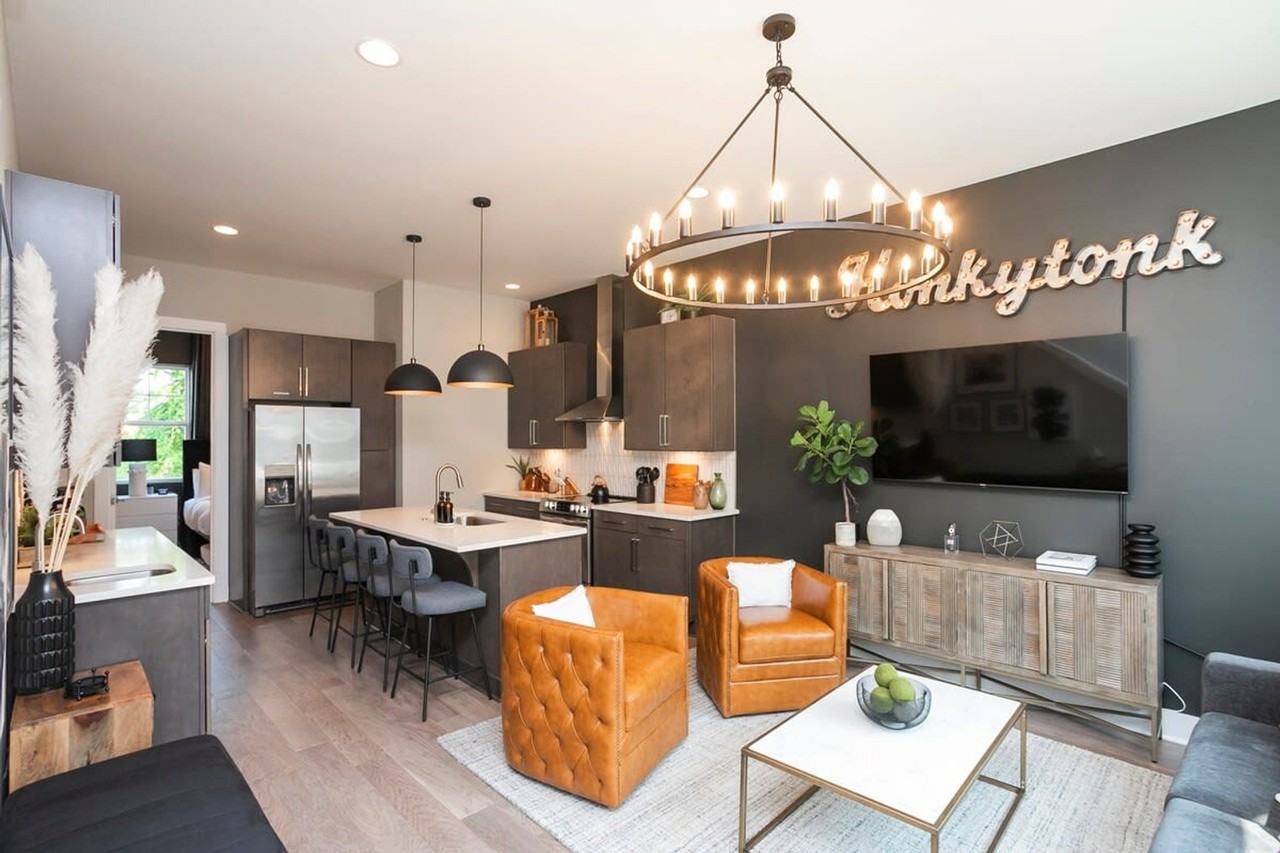 1405 Napoleon St #1312339P - Photo 5 of 40