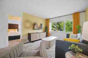 featured image of 400 N Ocean Blvd