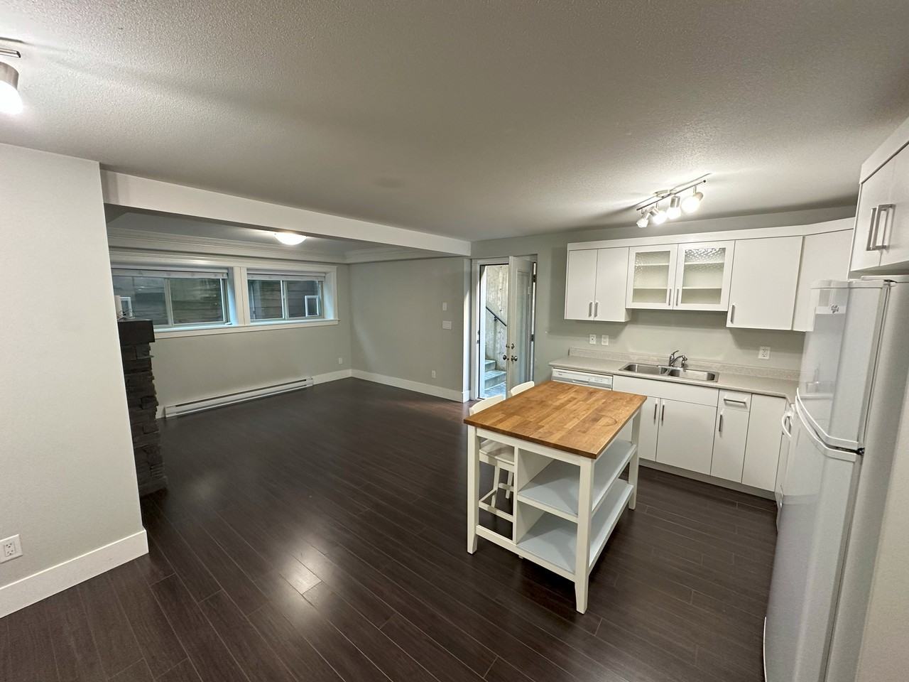 1330 Cooper Court - Photo 2 of 8