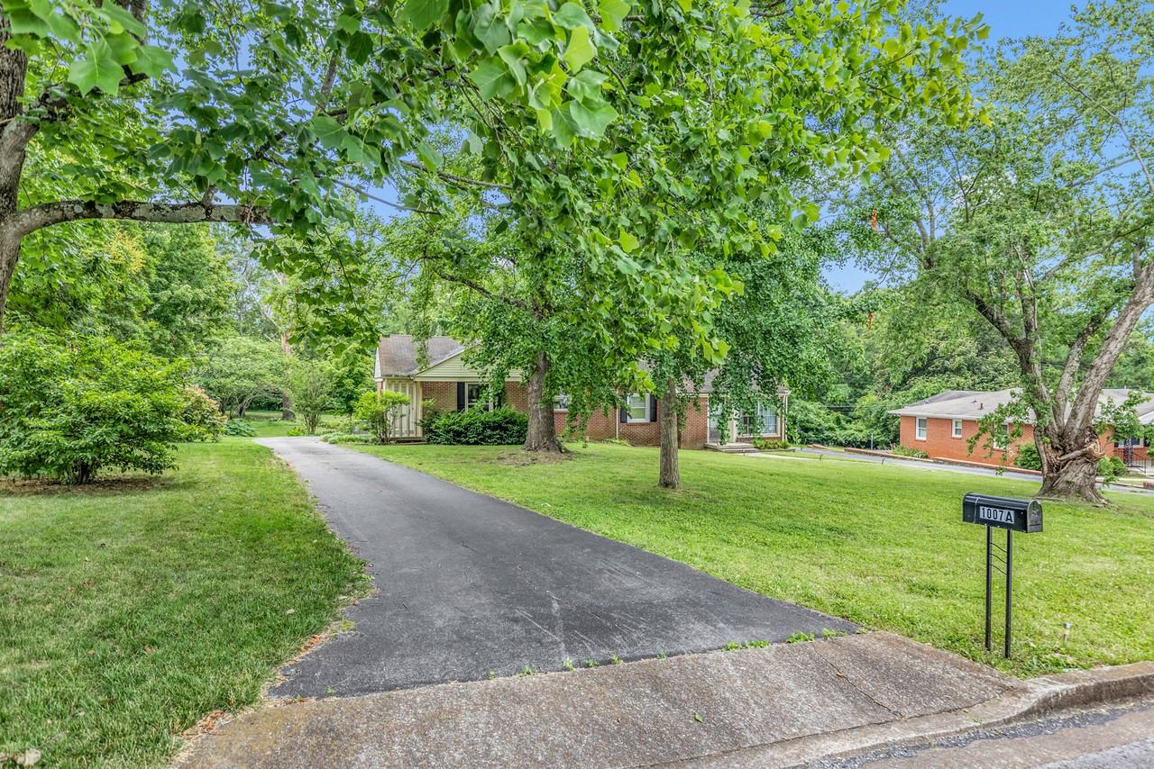 1007 Alicia Ln #A - Photo 2 of 21