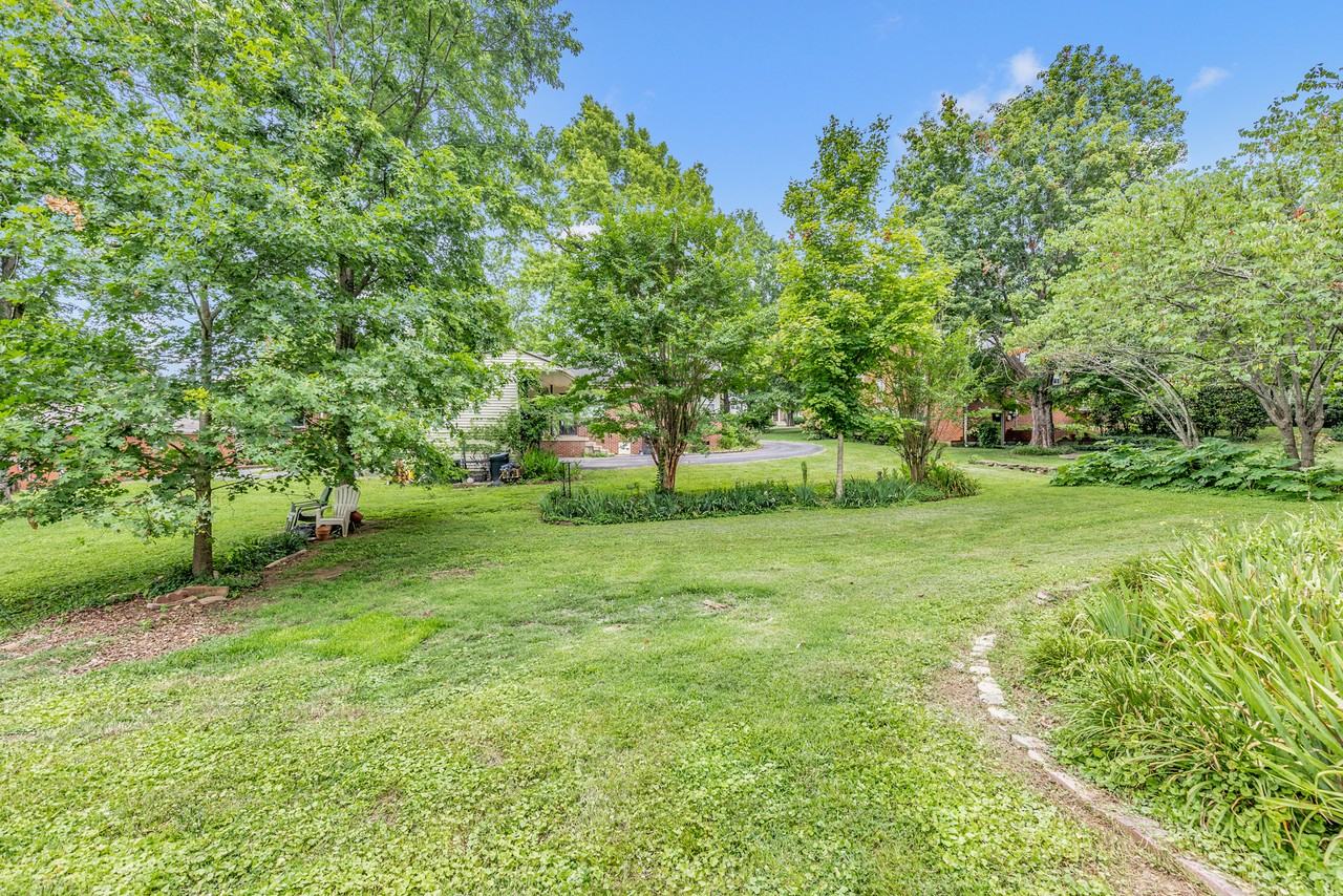 1007 Alicia Ln #A - Photo 3 of 21