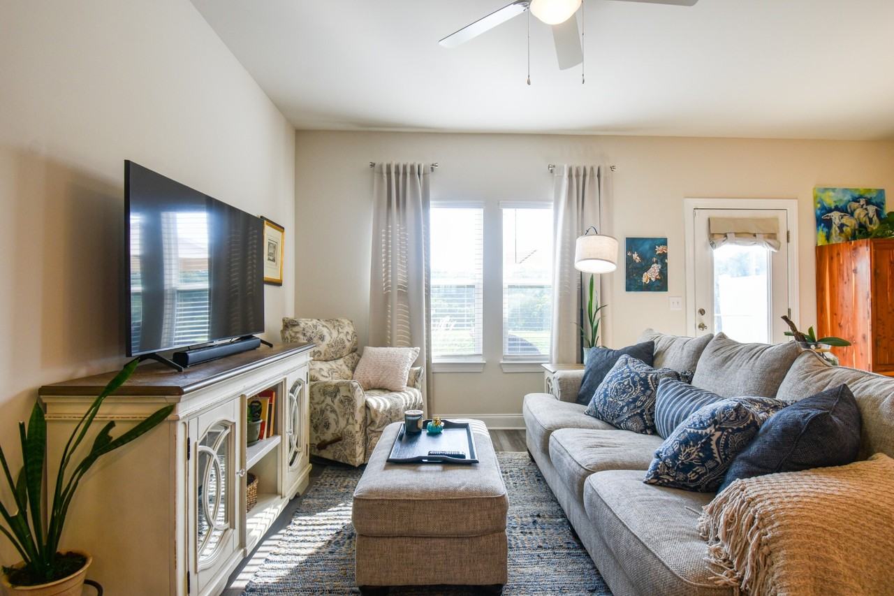 741 Prairie View Dr #1 - Photo 6 of 20